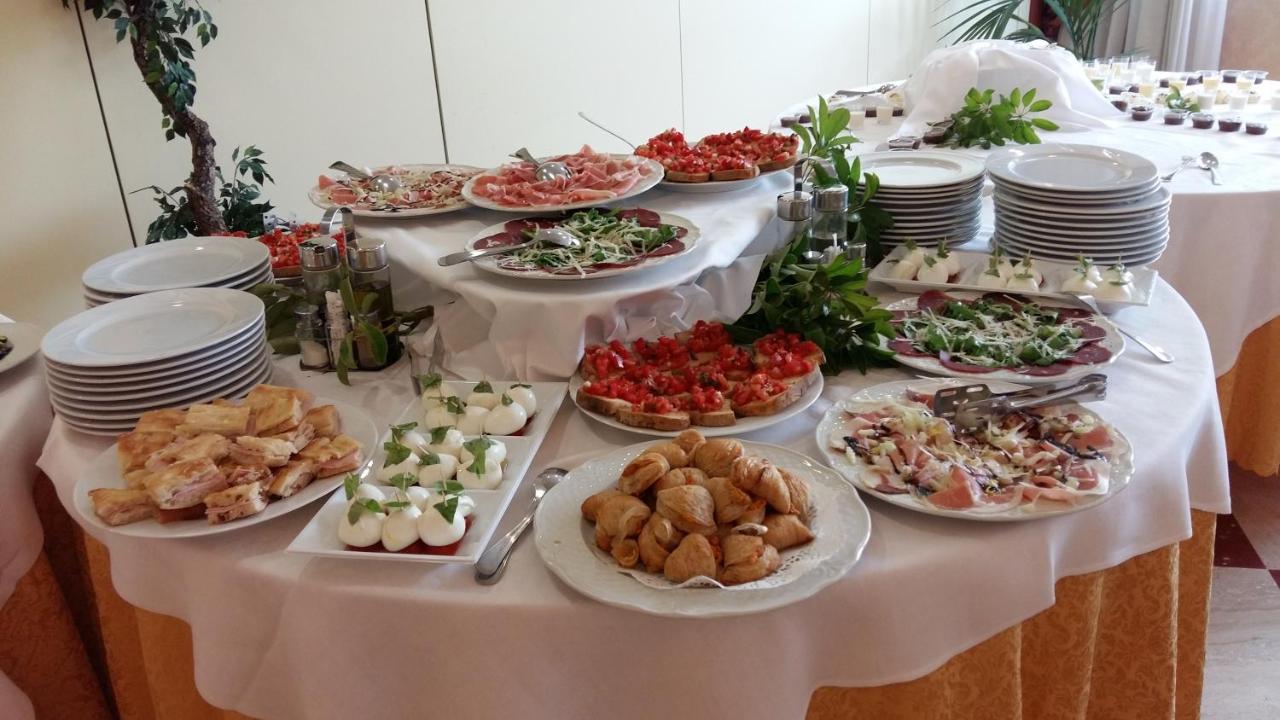 Hotel Principe Pomezia Ngoại thất bức ảnh